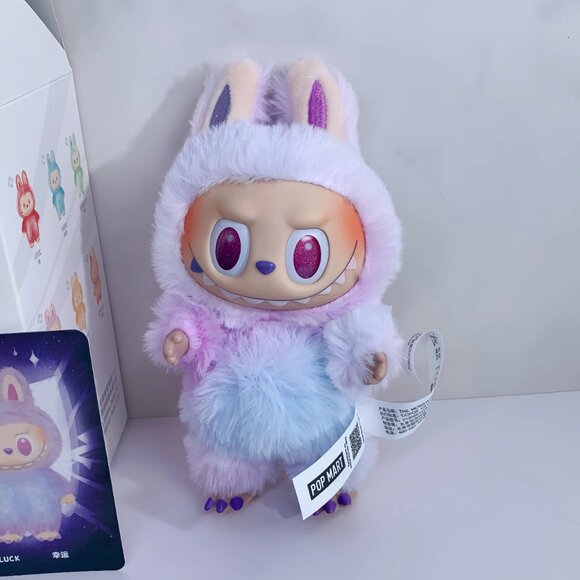 Big into Energy Labubu V3 luck - Picture 4 of 5